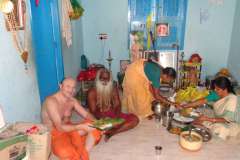 SA-GURUOM-RAJA-SWAMIJEM-U-INDIJI-240-Copy